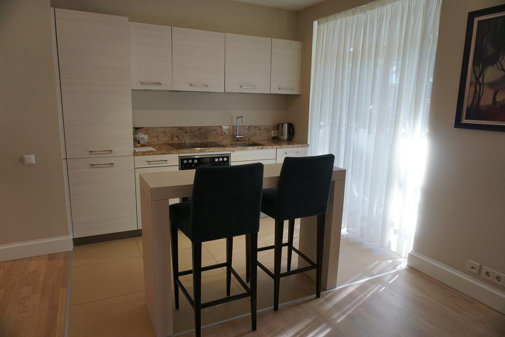 Wooden Villa Apartments Jurmala Bagian luar foto