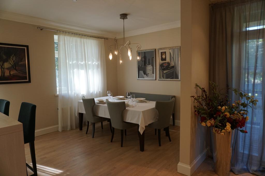 Wooden Villa Apartments Jurmala Bagian luar foto