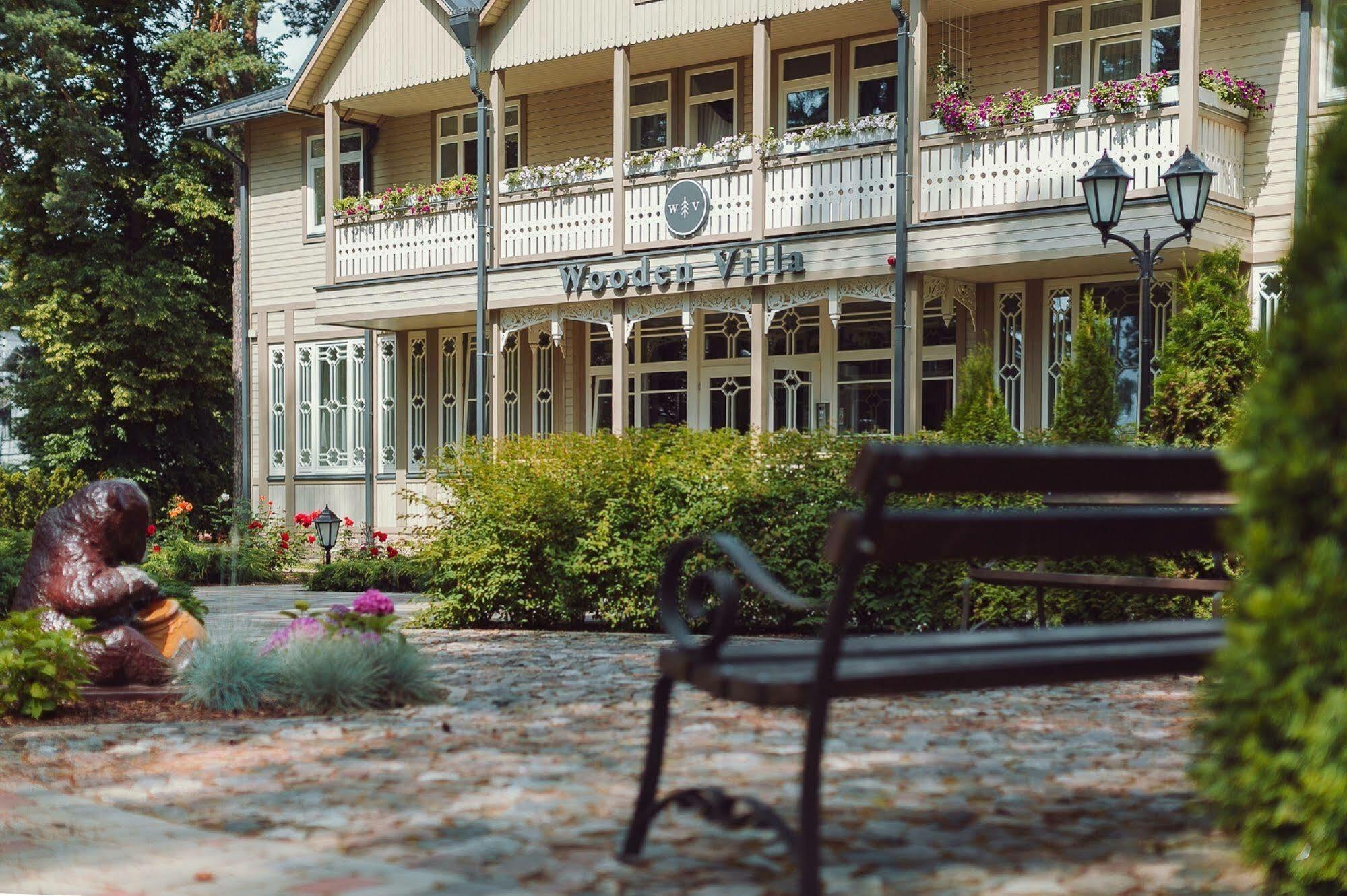 Wooden Villa Apartments Jurmala Bagian luar foto