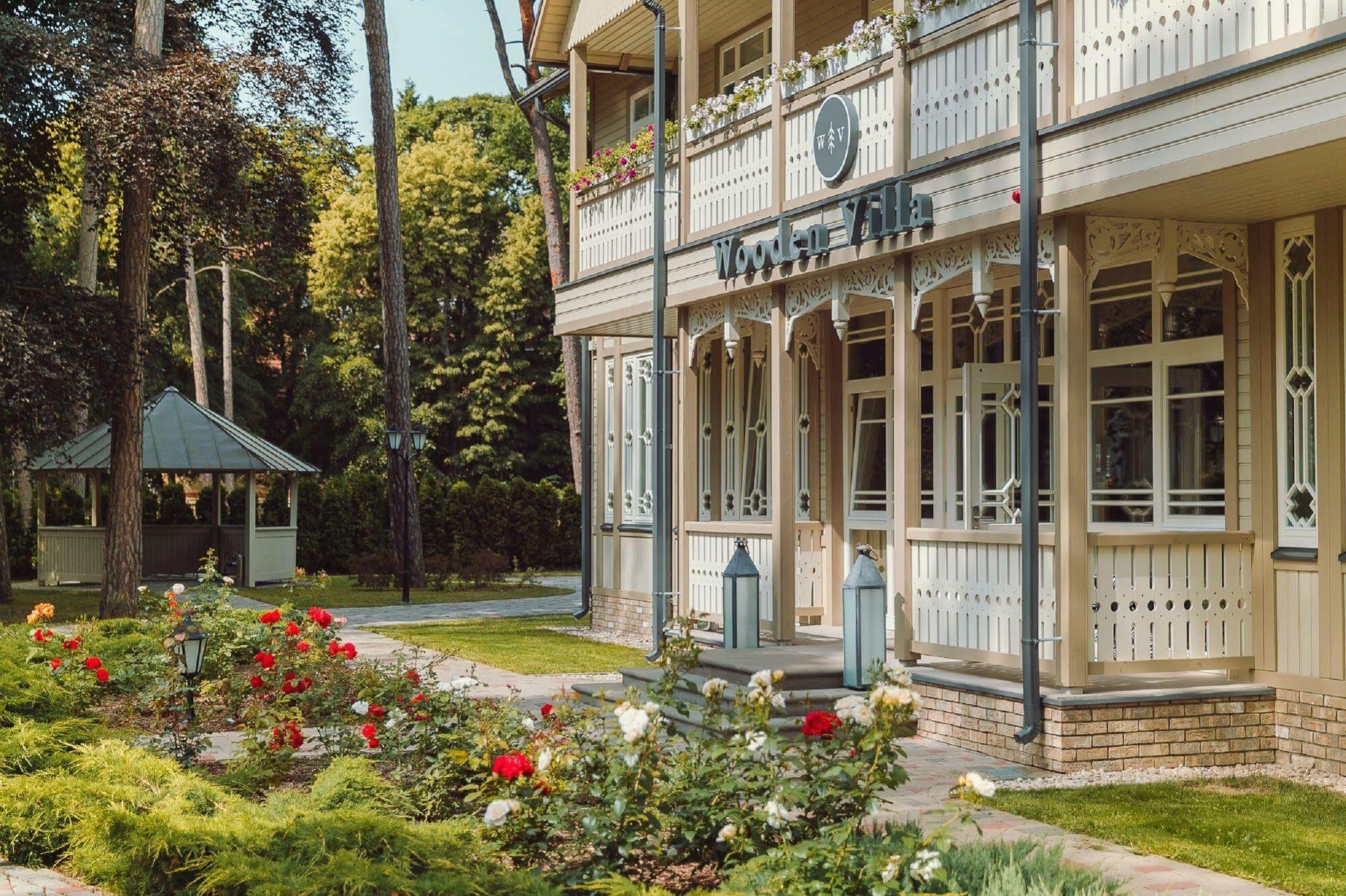 Wooden Villa Apartments Jurmala Bagian luar foto
